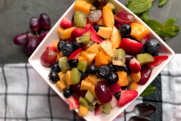 چگونه سالاد میوه جذابی درست کنیم؟ جشنواره‌ مزه‌های تابستانی
