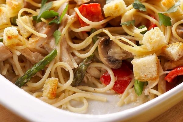 طرز تهیه چیکن تترازینی؛ تجربه طبخ غذای ایتالیایی