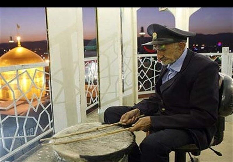 روایتی از یک رسم موروثی در خاندان قوام شکوهی/ حاج احمد ۷۲ سال بدون یک‌روز غیبت «نقاره» زد
