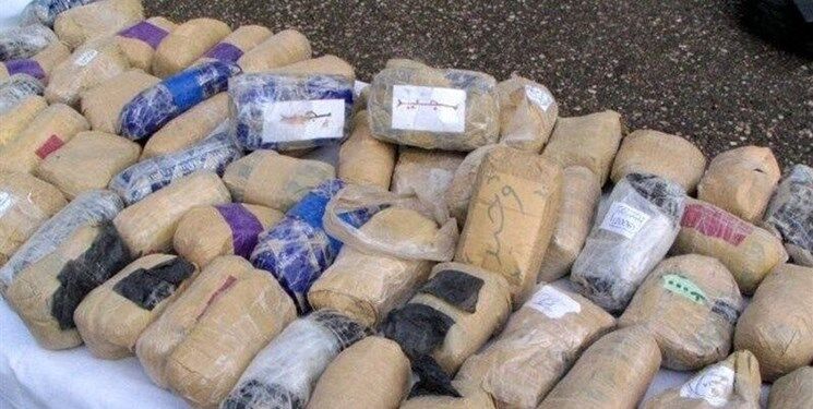 کشف ۲۶۲ کیلو تریاک از اتوبوس مسافربری