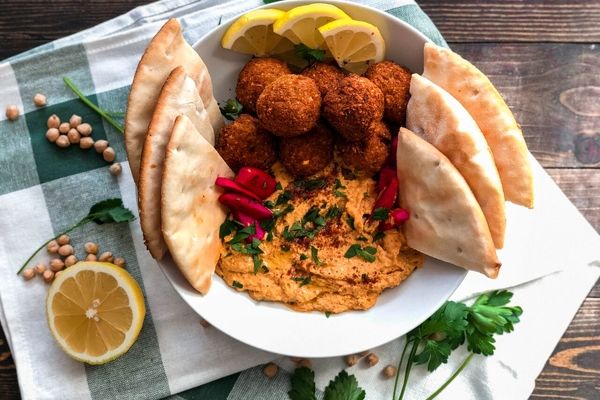 طرز تهیه فلافل در خانه؛ غذایی که حتما باید درست کنید