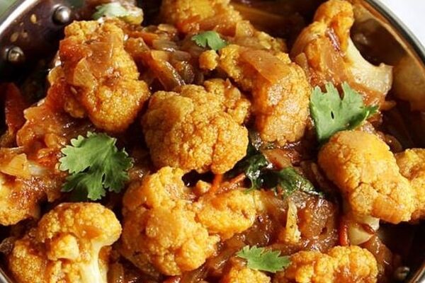طرز تهیه خورشت گل کلم؛ طعمی جدید و جذاب