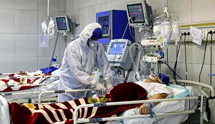 ۹۷ نفر برای کمک به کادر درمان کرونا در مشهد مشغول به کار شدند