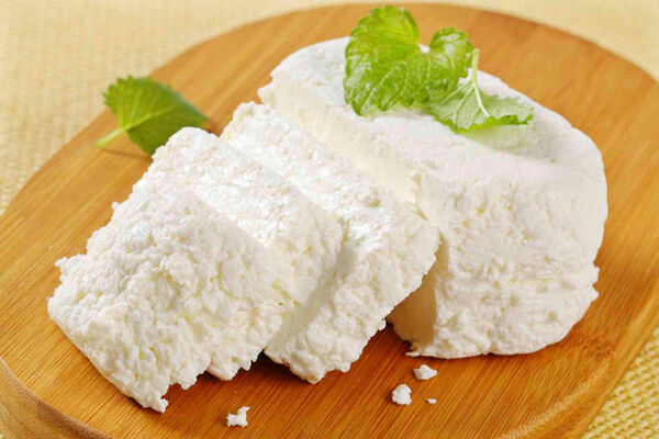 افزایش چشمگیر قیمت پنیر