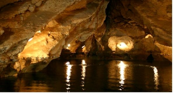 غار تاریخی مغان در مشهد