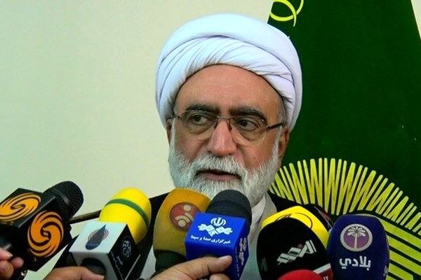 مسلمانان وظیفه‌دارند در برابر توهین به پیامبر بایستند