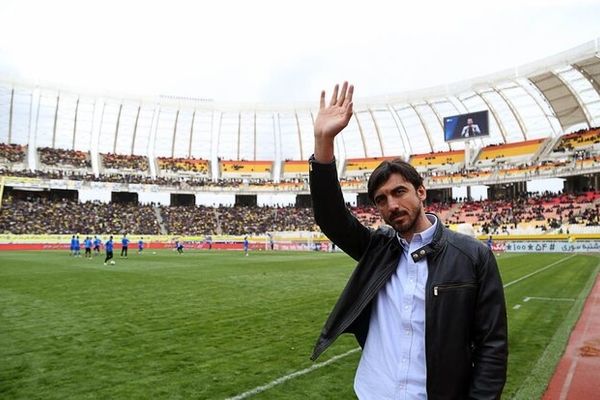 مخالفت رحمتی با جدایی دستیارش/ قربانپور پیشنهاد استقلال را رد کرد