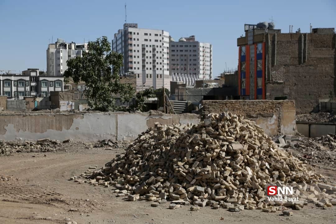 تجمع مردم مشهد در اعتراض به تخریب مسجد «هفت در»