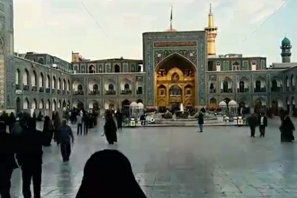 فیلم| واکنش‌های جالب شهروندان کشورهای اروپایی به احادیث امام رضا(ع)