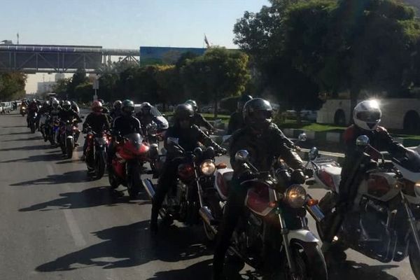 رژه موتورهای سنگین و خودروهای کلاسیک در مشهد