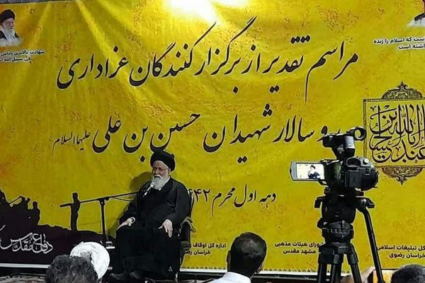 هیات‌های مذهبی در توسعه عشق و محبت مردم به امام حسین(ع) نقش‌آفرینی داشتند