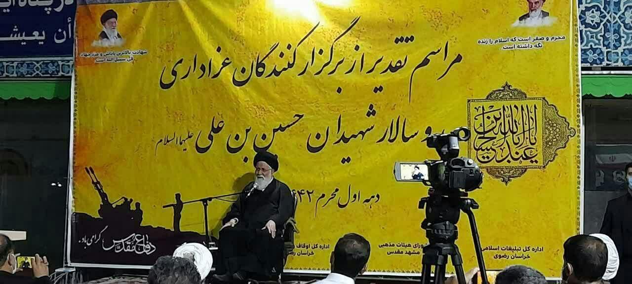 هیات‌های مذهبی در توسعه عشق و محبت مردم به امام حسین(ع) نقش‌آفرینی داشتند