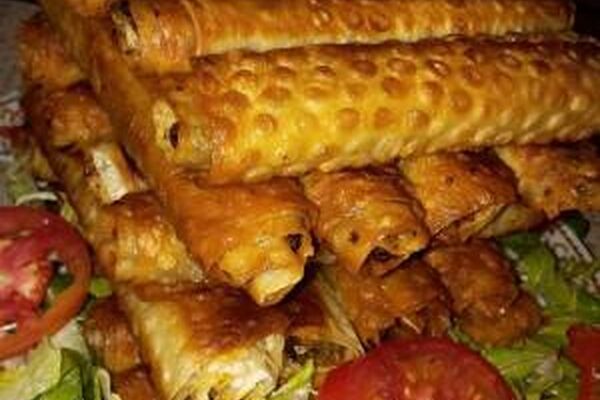 طرز تهیه “سمبوسه رولی” با گوشت چرخ کرده در منزل