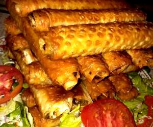 طرز تهیه “سمبوسه رولی” با گوشت چرخ کرده در منزل