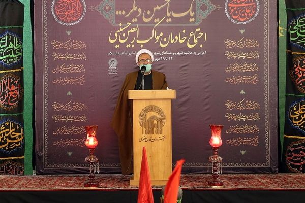 موکبان اربعین حسینی به محرومان خدمت می‌کنند