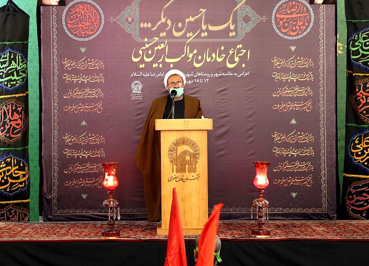 موکبان اربعین حسینی به محرومان خدمت می‌کنند