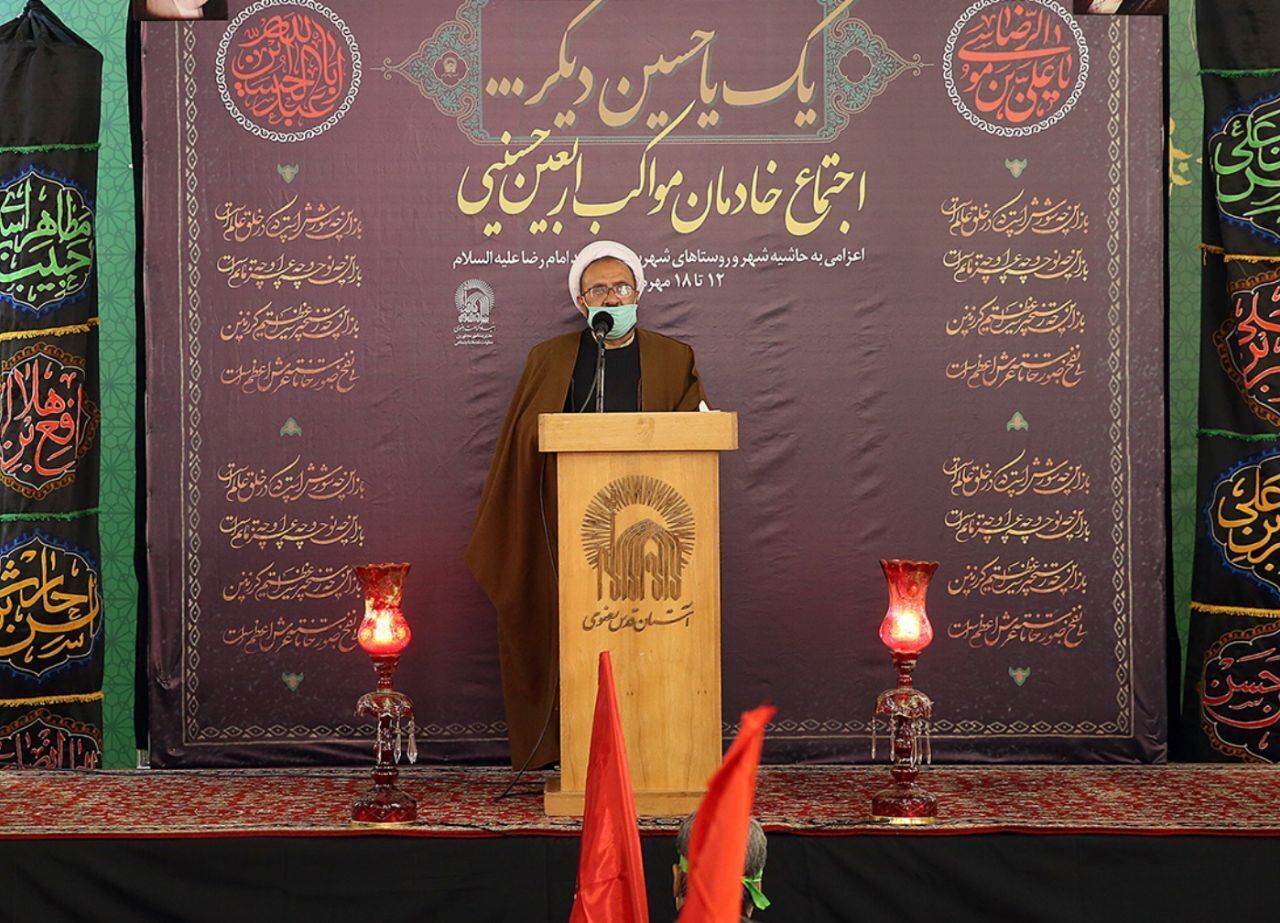 موکبان اربعین حسینی به محرومان خدمت می‌کنند