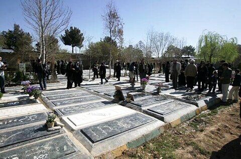 ممنوعیت برگزاری مراسم عزاداری در آرامستان‌های مشهد/ برخی شهروندان تخلف می‌کنند