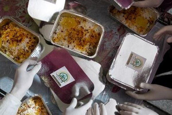 غذای متبرک رضوی در مشهد فقط به صورت بیرون‌بر اهدا می‌شود/ رشد 50 درصدی طبخ غذا در مهمانسراهای حضرت رضا(ع)