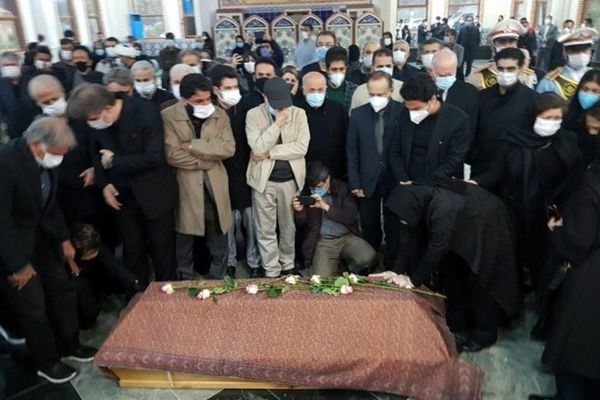 نماز بر پیکر خسرو آواز ایران اقامه شد