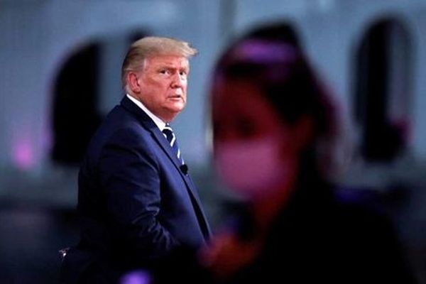 یک هواپیما بالای میتینگ انتخابانی ترامپ رهگیری شد/ ویدئو