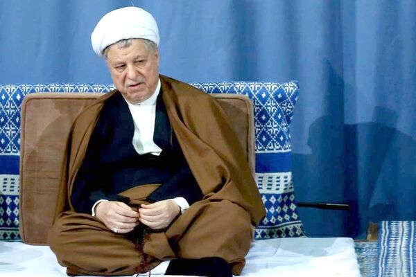 عباس آخوندی از شکسته شدن حرمت رهبری اظهار نگرانی کرد