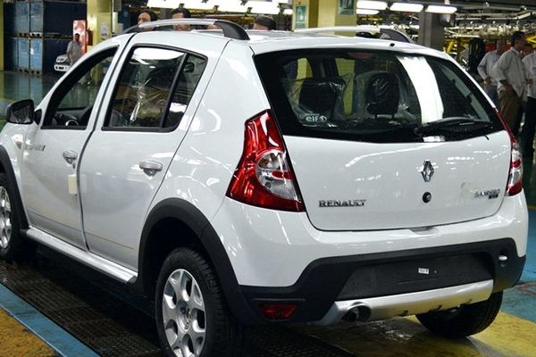 ساندرو دیگر پلاک نمی‌شود/ تولید پراید و ۴۰۵ متوقف شد