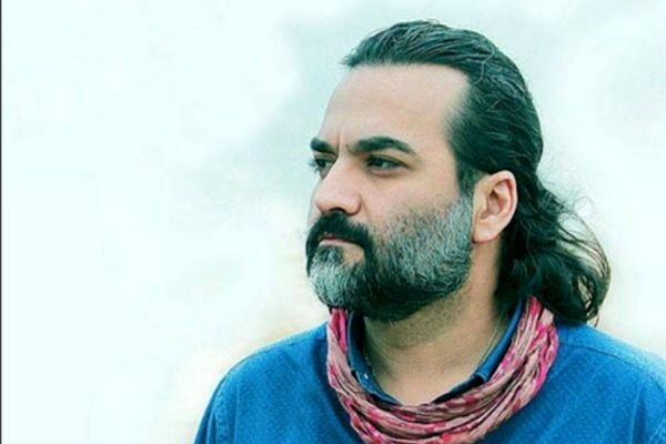 یغما گلرویی در وصف آیدین آغداشلو سرود