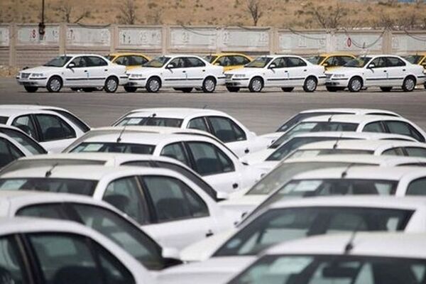 معاملات خودرو در مشهد تقریبا به صفر رسیده/ افزایش قیمت خودرو نتیجه کمبود عرضه آن در بازار است