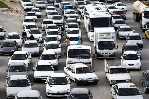 قیمت خودرو در بازار آزاد کاهش یافت