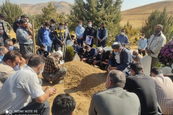 هنرمند نامدار کردستانی در آغوش خاک آرام گرفت