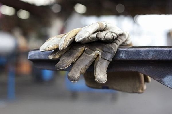 پای کرونا بر گلوی ۵ میلیون کارگر بدون بیمه