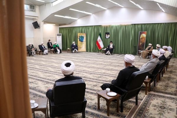 باید مراقب تفرقه‌ها باشیم