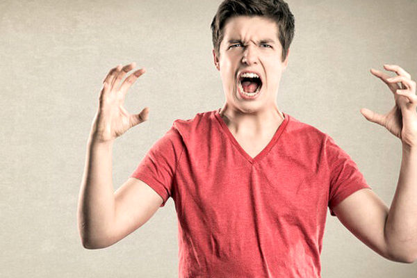 پرخاشگری، بزرگ‌ترین آسیب در ارتباط بین کودک و والدین