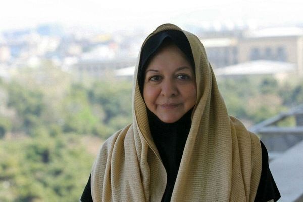 زنان خود را مهیای کاندیداتوری در انتخابات سیزدهمین دوره ریاست‌جمهوری کنند