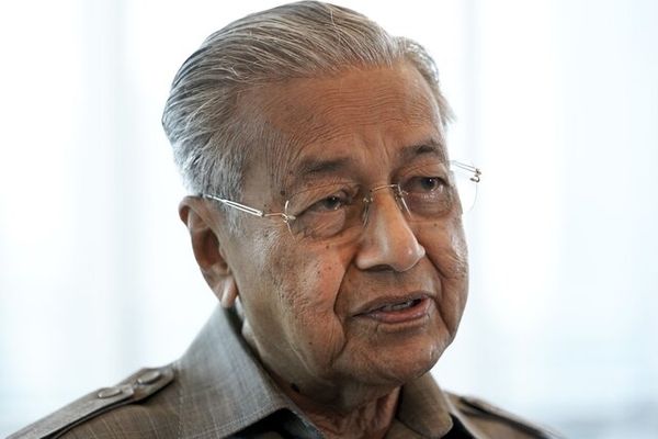 انتقاد ماهاتیر محمد از حذف گزینشی صحبت‌هایش در توییتر و فیسبوک