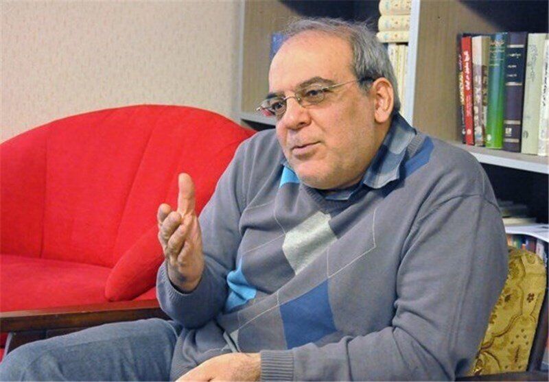 در سطح اندیشه، باید با منطق گفت‌وگو کرد و رییس و مرئوس و بالا و پایینی وجود ندارد