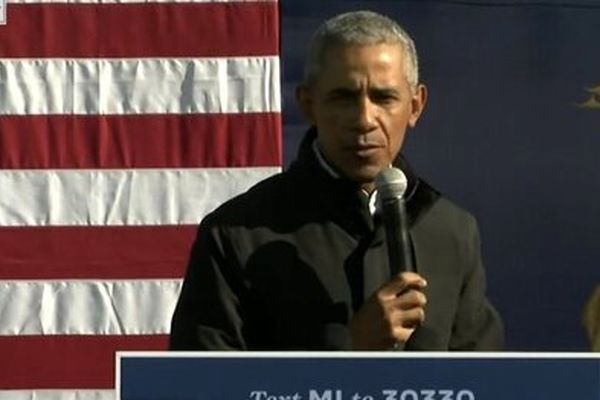 اوباما با حمله به ترامپ: آیا در کودکی هیچ کسی به مهمانی تولد او نیامده است؟