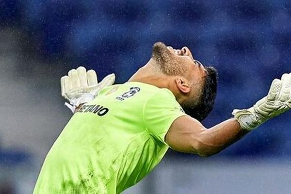 عابدزاده گلر ماه پرتغال شد/ عکس