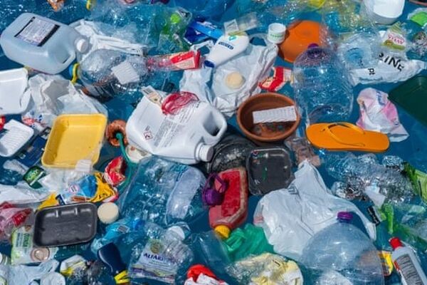 آمریکایی‌ها و انگلیسی‌ها، بزرگترین تولیدکنندگانِ زباله پلاستیکی در جهان