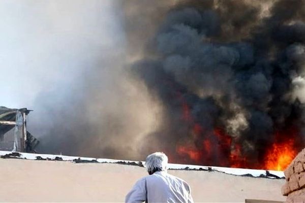 آتش‌سوزی گسترده در منطقه "پاداد" اهواز مهار شد/ این حادثه هیچگونه تلفات جانی نداشت