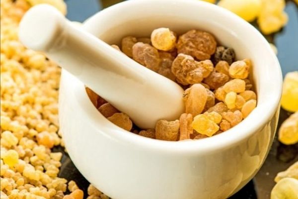 خواص باورنکردنی «کندر» و روش مصرف آن