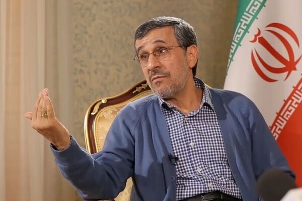 مصاحبه احمدی نژاد با یک شبکه چینی/ رأی آوردن بایدن به معنای بازشدن درهای اقتصادی نیست