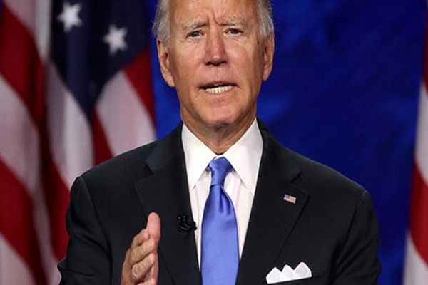 ترامپ فاسدترین و نژادپرست‌ترین رئیس جمهور تاریخ مدرن آمریکاست