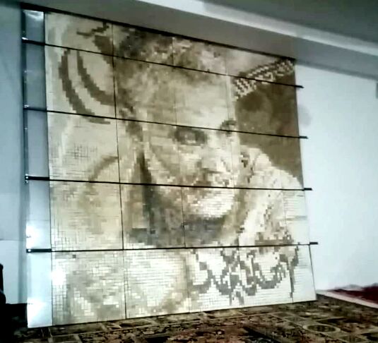 تصویرگری سنگ‌ریزه‌ها از عشق جوان افغانستانی به حاج قاسم