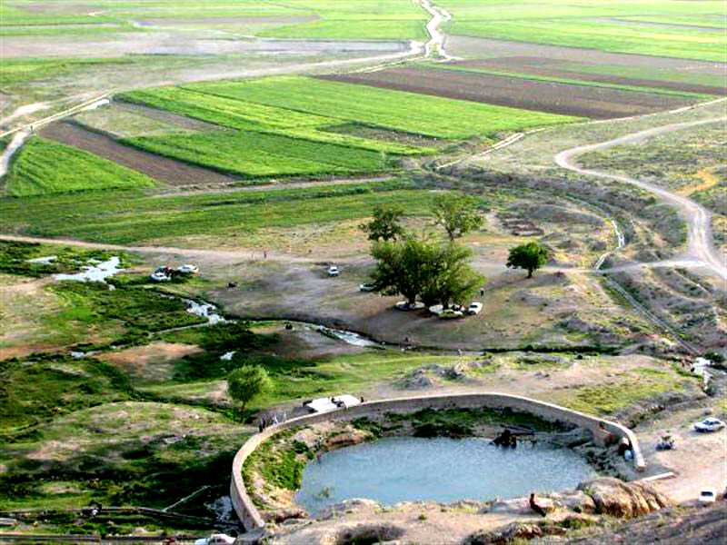 چشمه گیلاس کجاست؟