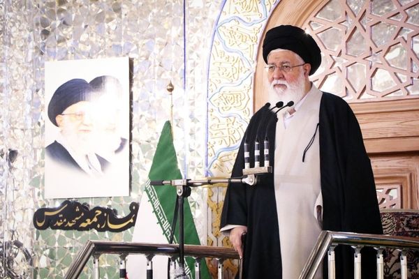 شگرد دشمن، فتنه در مقابل مقام ولایت و رهبری است