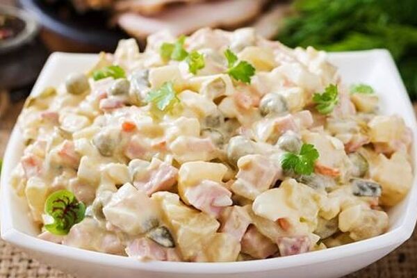 طرز تهیه سالاد کاب روسی