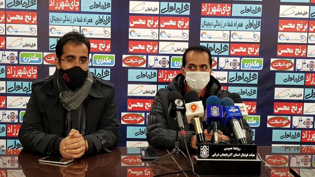 انتقاد مربی تراکتور از وقت کشی بازیکنان شهرخودرو