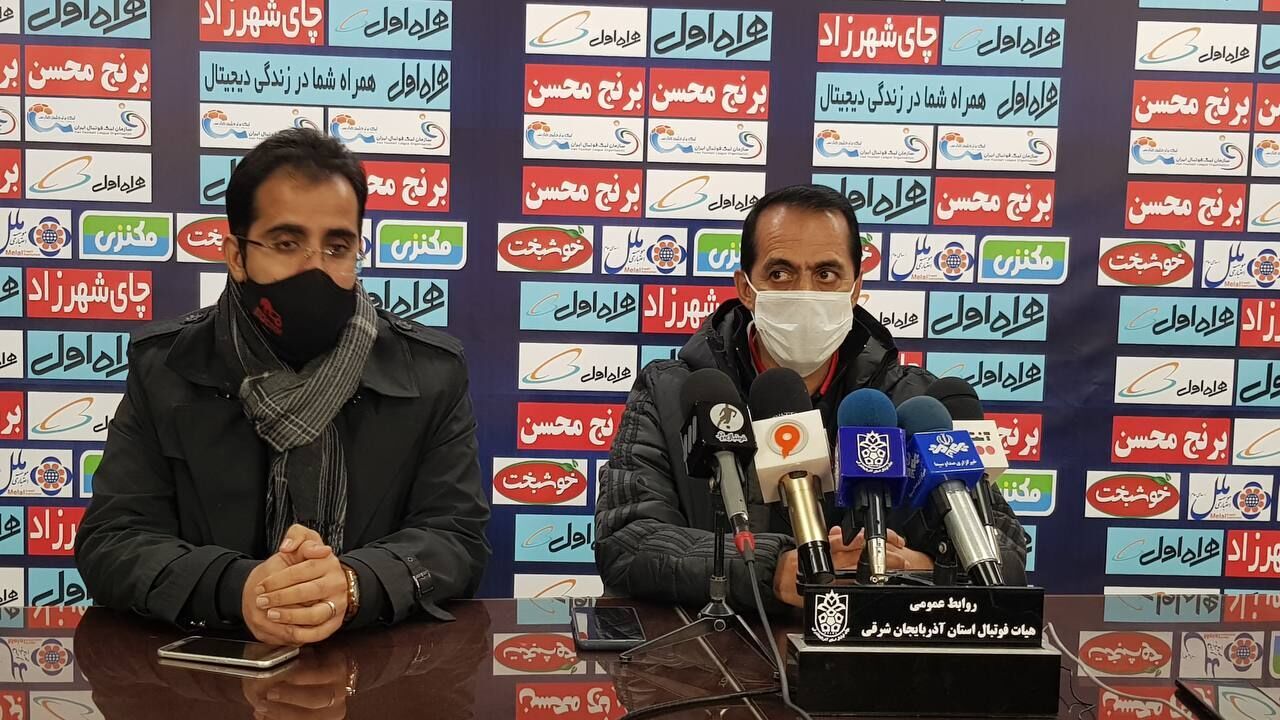 انتقاد مربی تراکتور از وقت کشی بازیکنان شهرخودرو